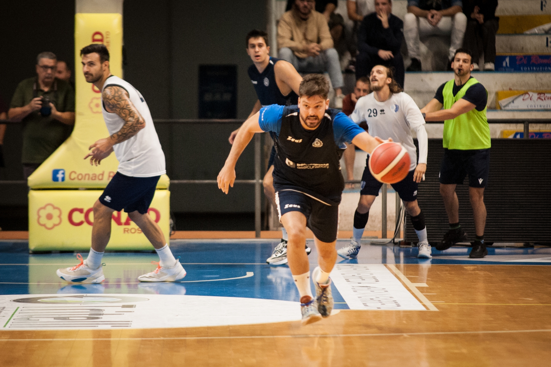 Pallacanestro Roseto</span> vs. <span>Latina BK     